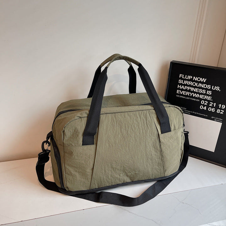 Sporty travel bag with innovative storage Kalsten
