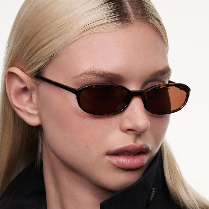 Women's reading glasses with ergonomic design and slim frame Kalsten