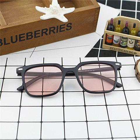 Women's modern square sunglasses with minimalist frame structure Kalsten
