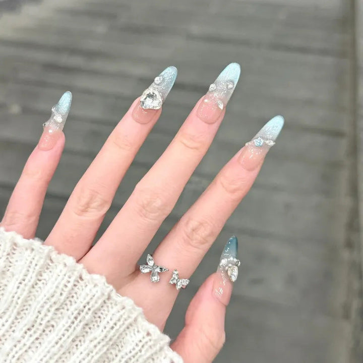 Artificial Nails in Stylish Ombre Design Kalsten