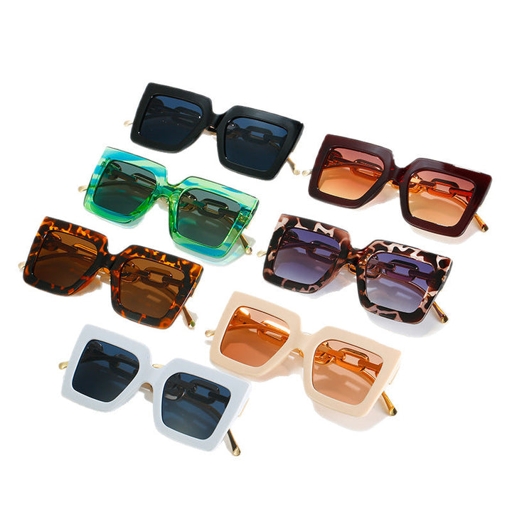 Women Cat-Eye Sunglasses with Luxurious Design and Chain Frame Kalsten