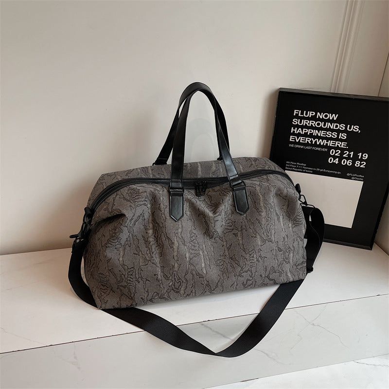 Sporty travel bag with innovative design Kalsten