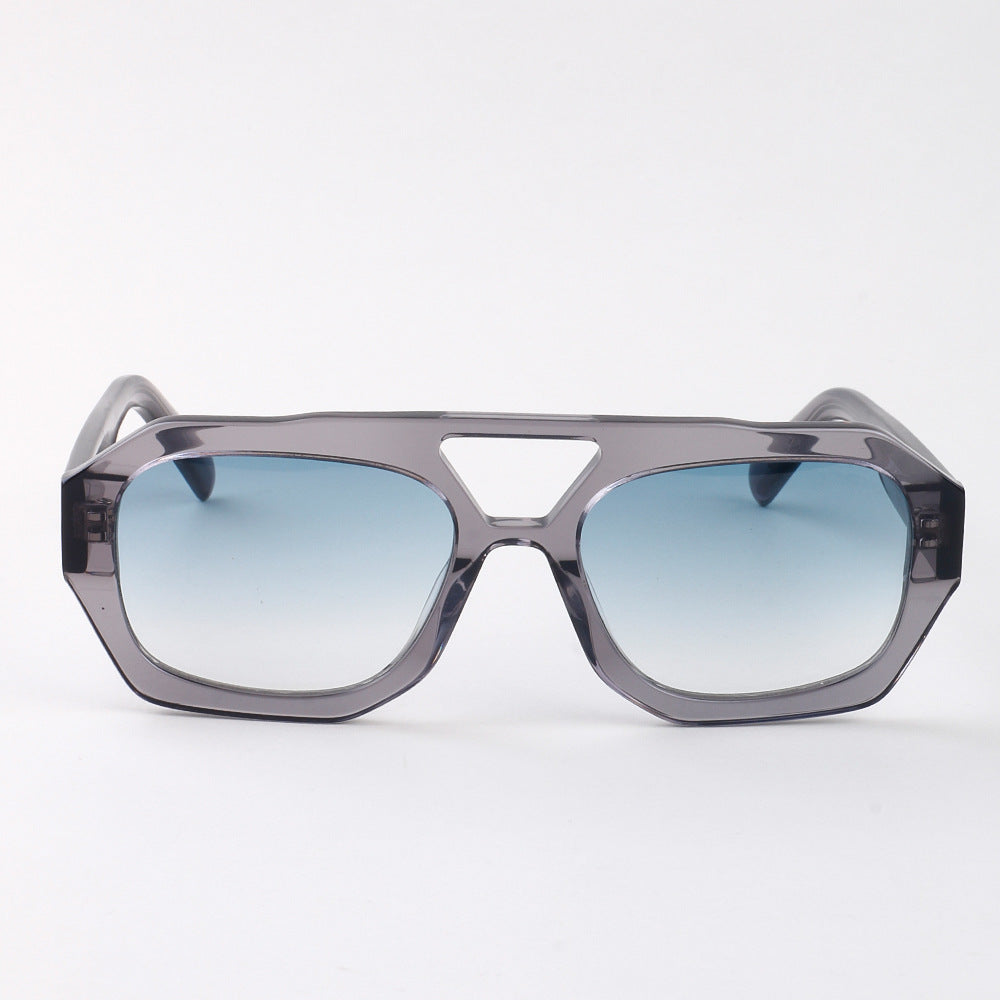 Women's trendy sunglasses in modern frame design Kalsten