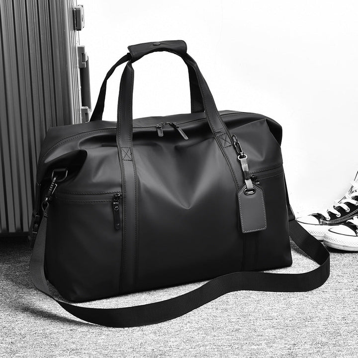 Travel bag with waterproof material and practical carrying options Kalsten