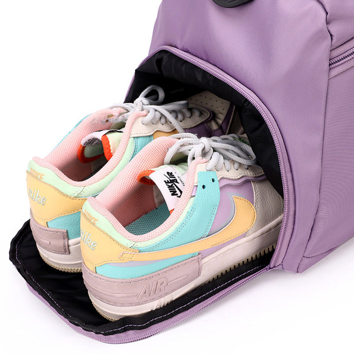 Sporty travel bag with multifunctional inner compartment Kalsten