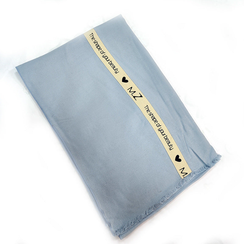 Women's elegant and versatile scarf made of high-quality viscose Kalsten