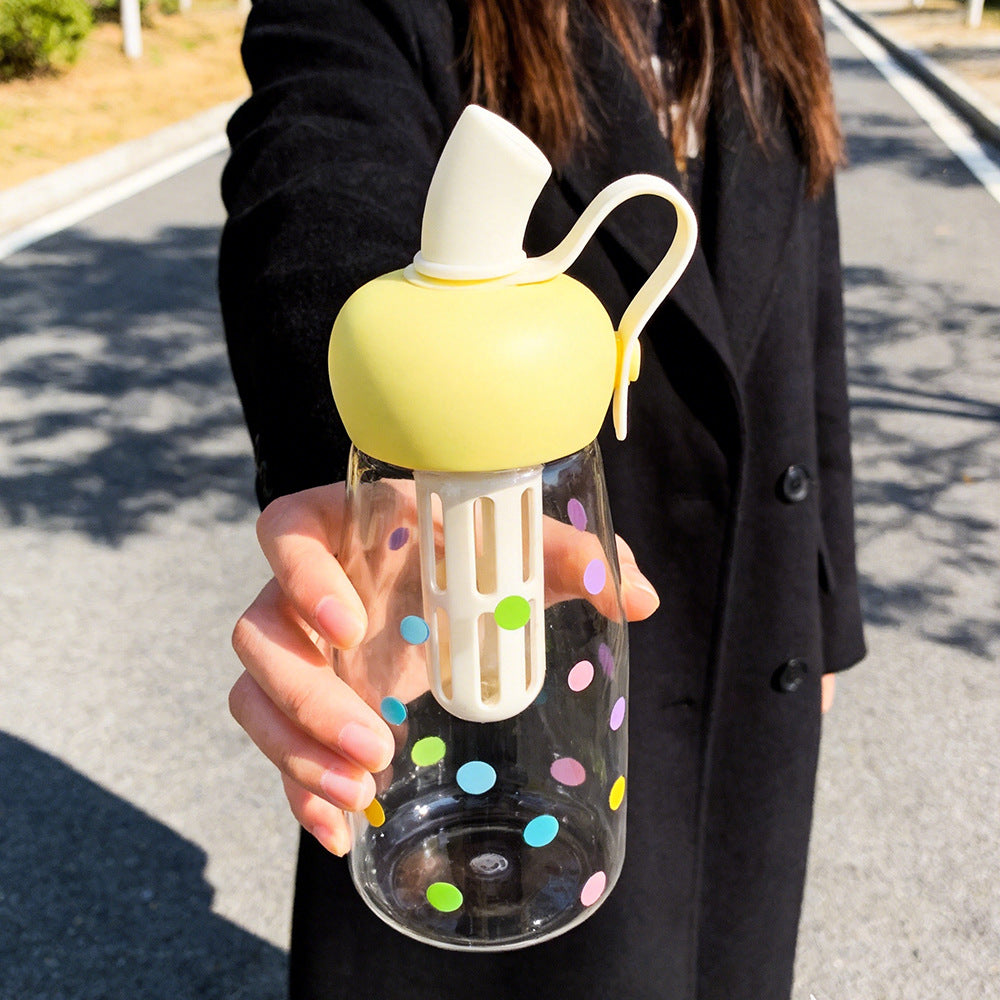 Women's water bottle with integrated fruit filter and practical carrying handle Kalsten