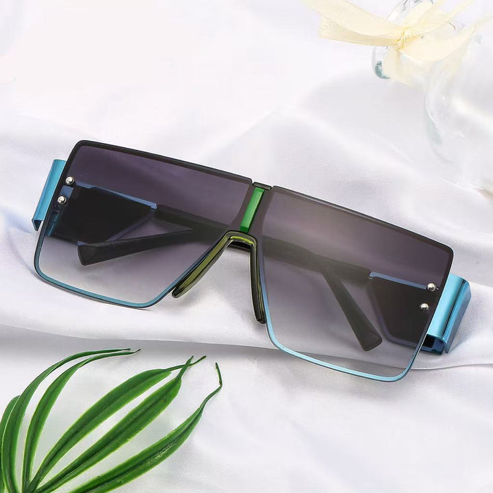 Ladies trendy oversized sunglasses with futuristic design Kalsten
