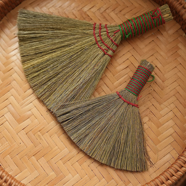 Women's Hand-Woven Broom Kalsten