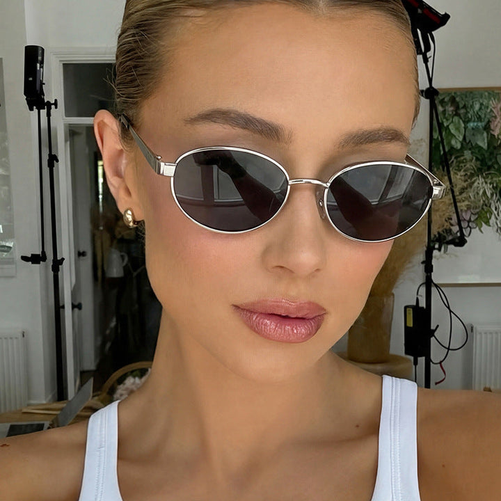Women's fashionable sunglasses in an elegant oval design with a high-quality metal frame Kalsten