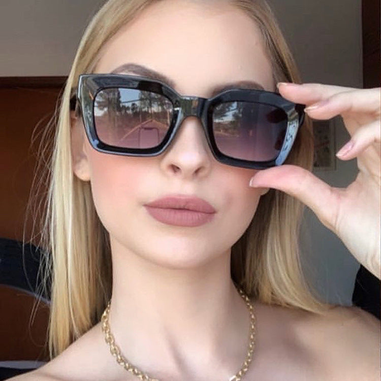 Women's oversized sunglasses with distinctive design Kalsten