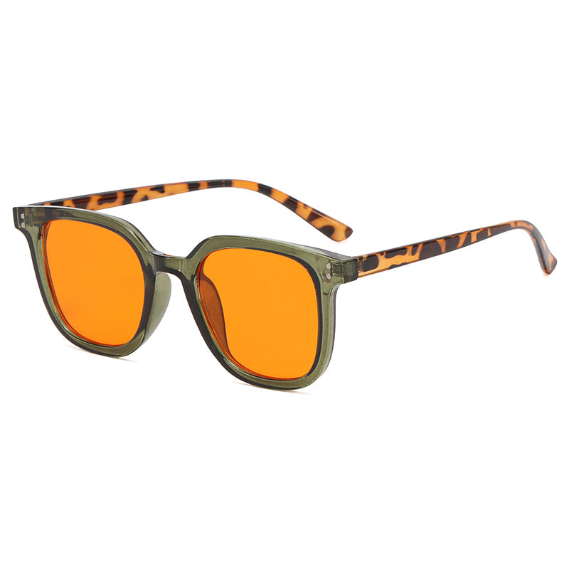 Ladies square designer glasses with thick frame and elegant profile Kalsten