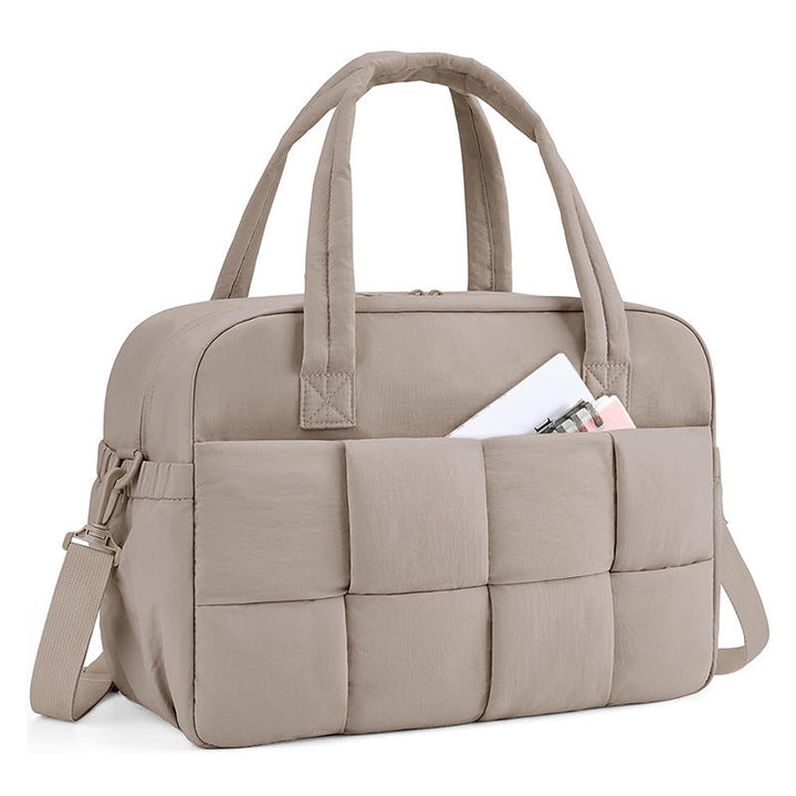 Practical and Stylish Travel Bag with Structured Design Kalsten