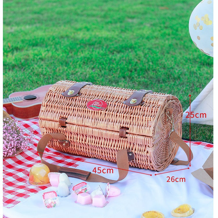 Women's picnic basket with integrated dish set and insulating elements Kalsten