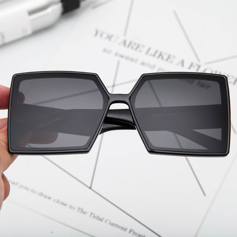 Women's Fashionable oversized sunglasses in modern hexagon design Kalsten