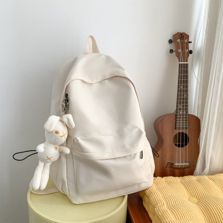 Multi-functional backpack with integrated keychain Kalsten