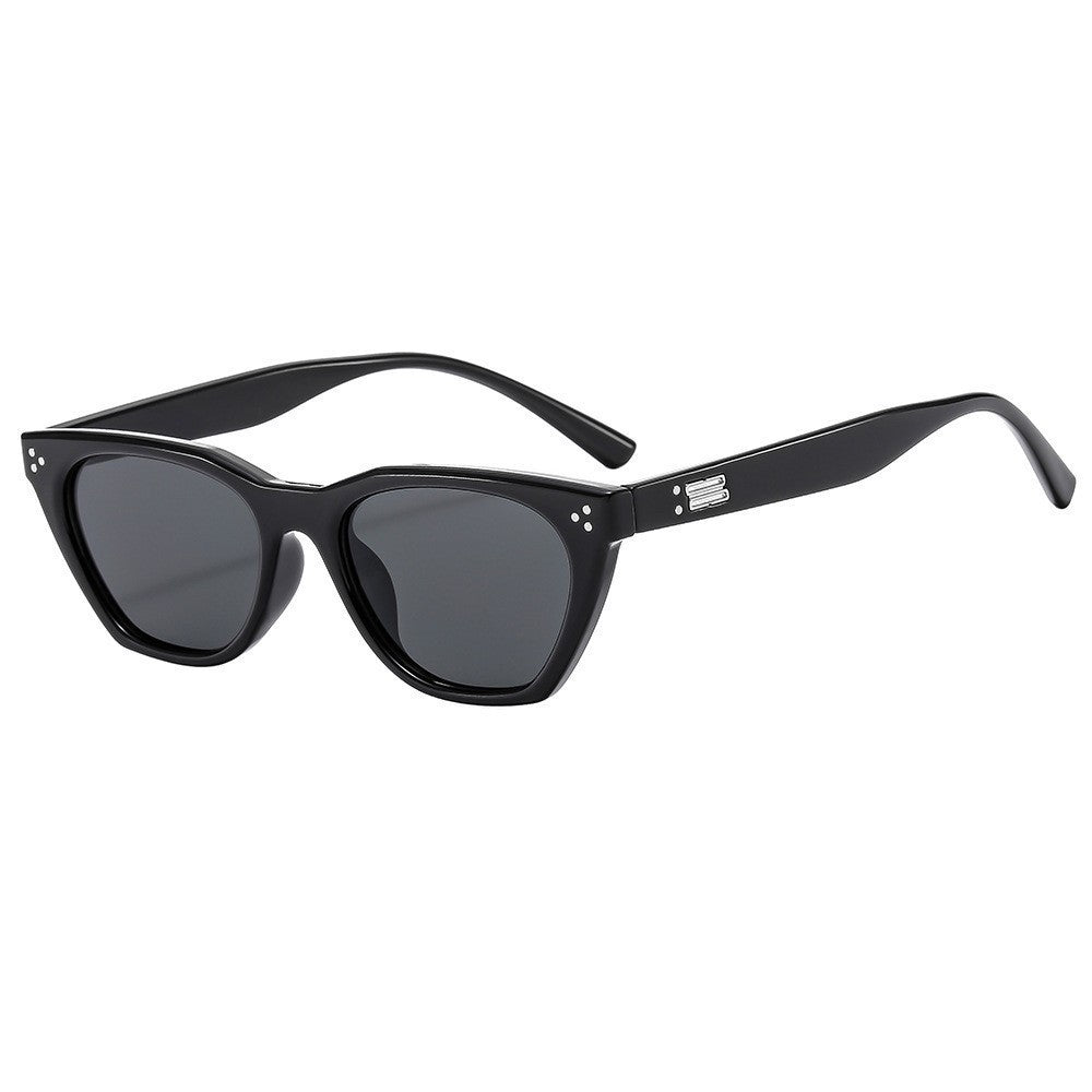 Ladies fashionable retro sunglasses with elegant design Kalsten
