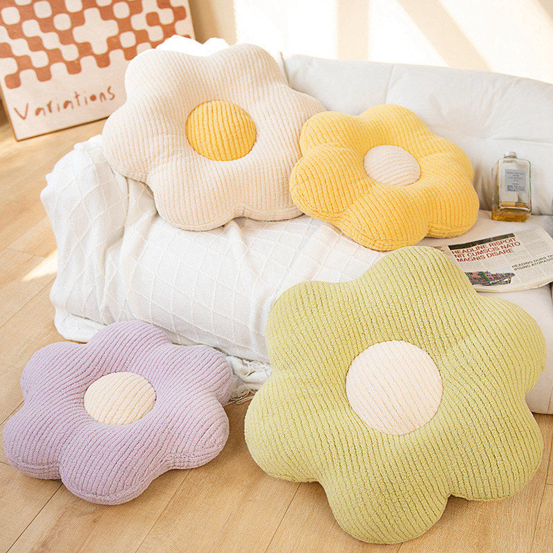 Flower-shaped cuddly pillow Kalsten
