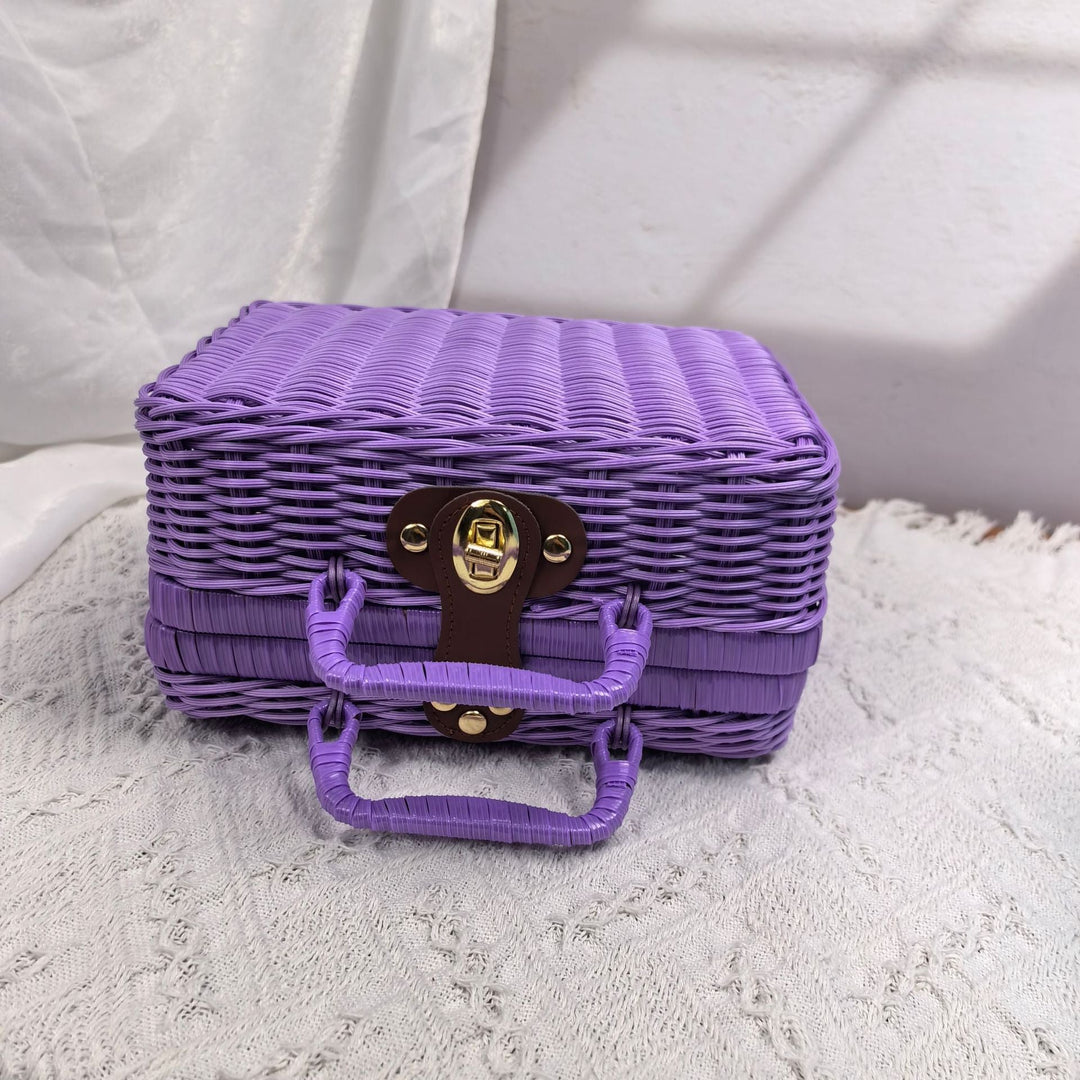 Women elegant handbag made of woven material Kalsten