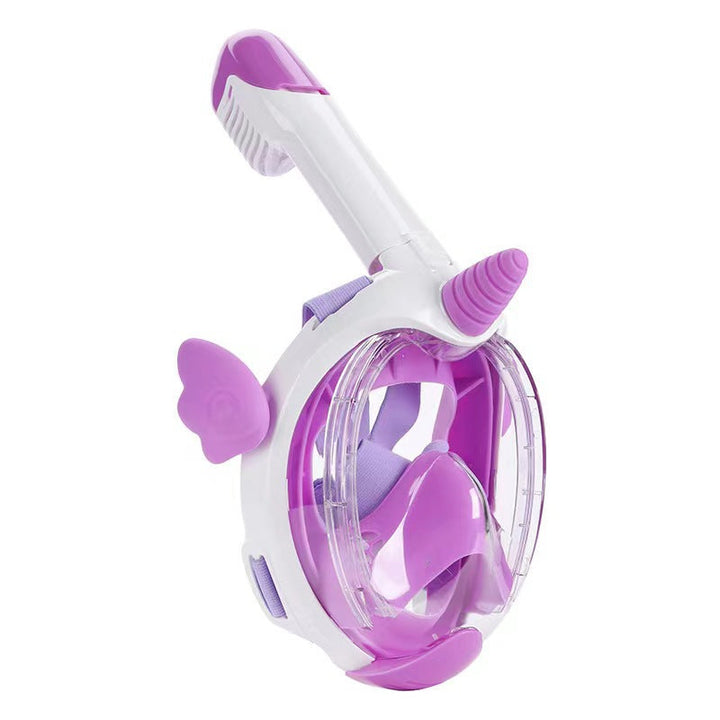 Diving mask with curved field of view and flexible silicone frame Kalsten