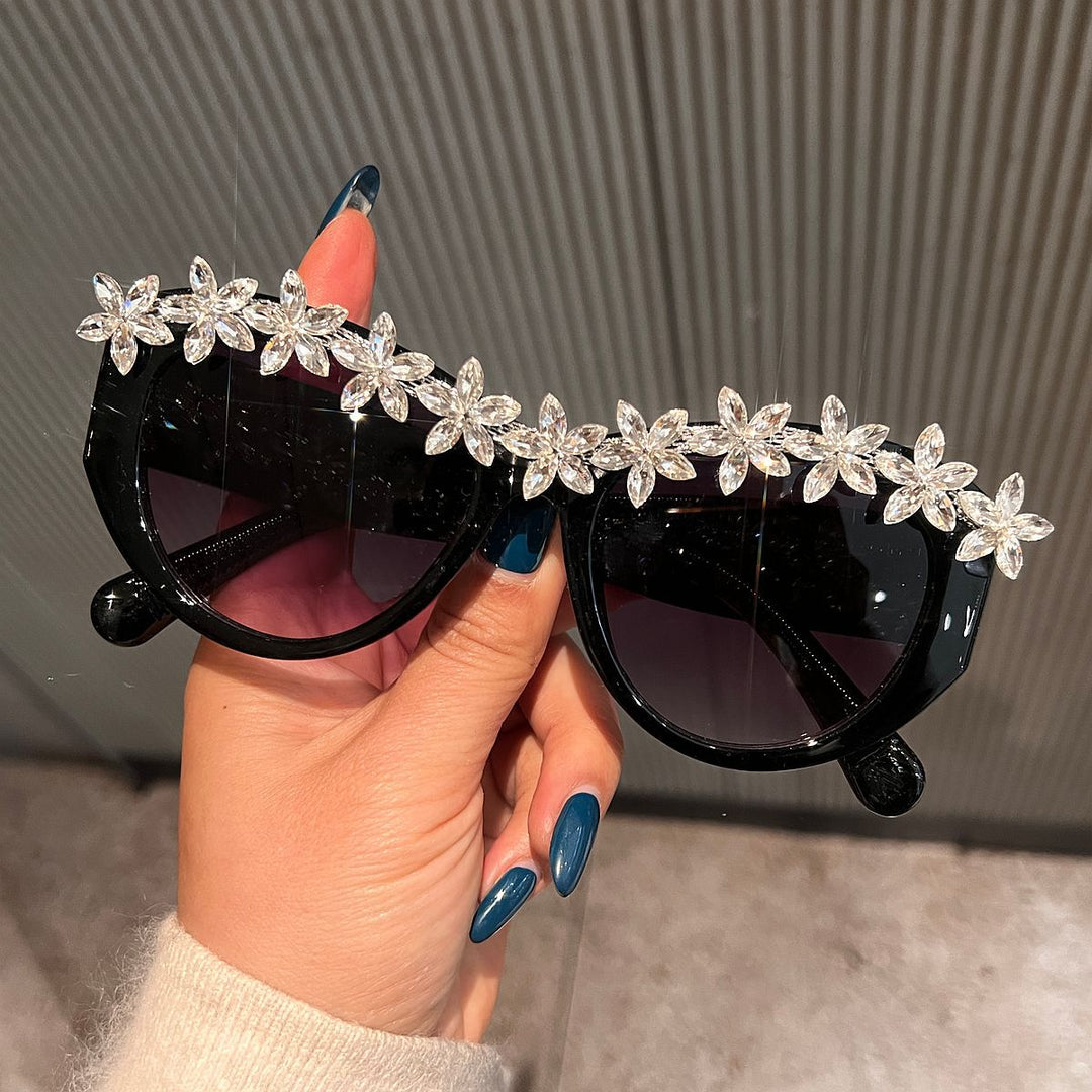 Ladies sunglasses with floral crystal accents Kalsten