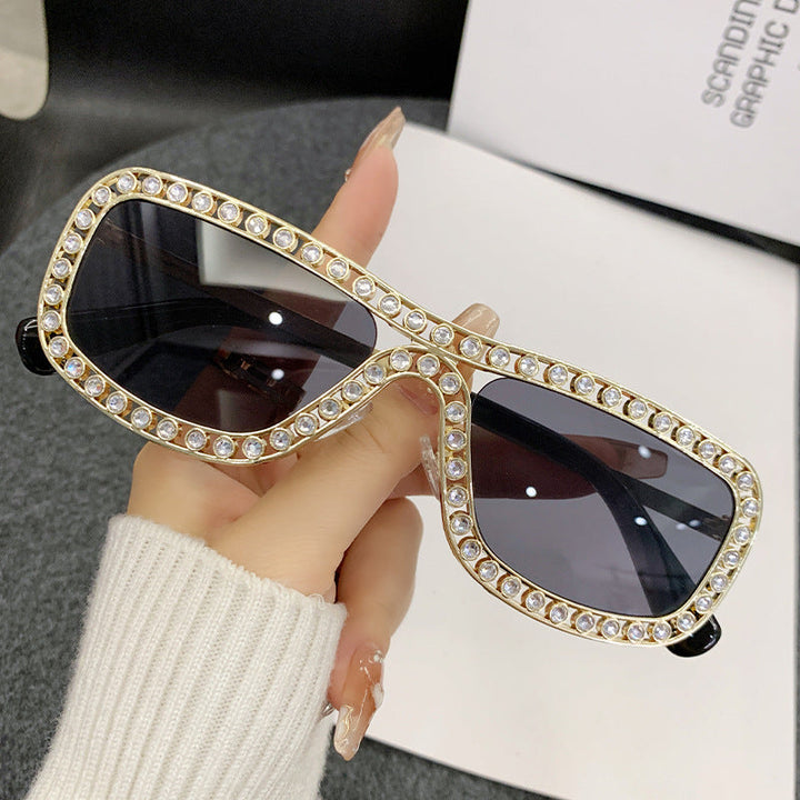 Women's extravagant Cat-Eye sunglasses with golden accents Kalsten