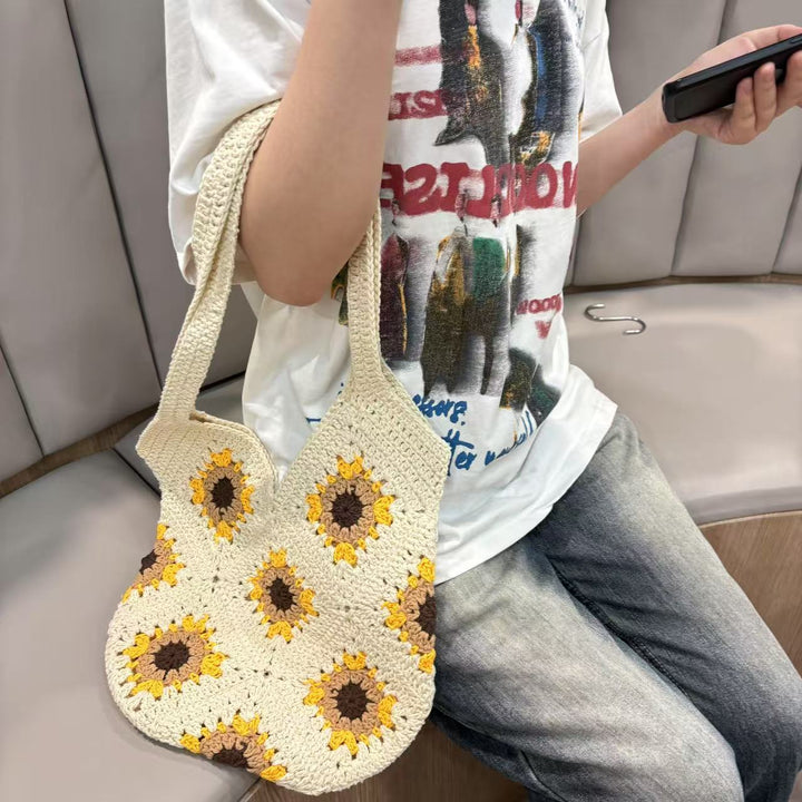 Handmade macrame bag with sunflower motif Kalsten