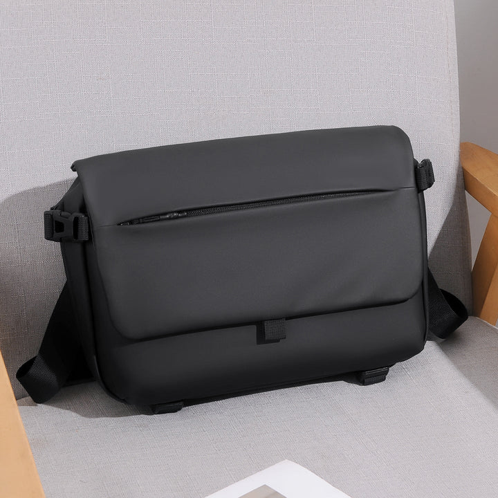 Modern Waterproof Messenger Bag Kalsten