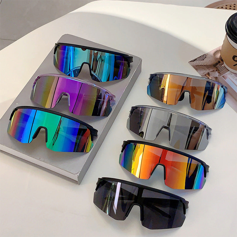 Unisex nan sporty performance sunglasses with continuous visor lens and shatterproof polycarbonate lens Kalsten