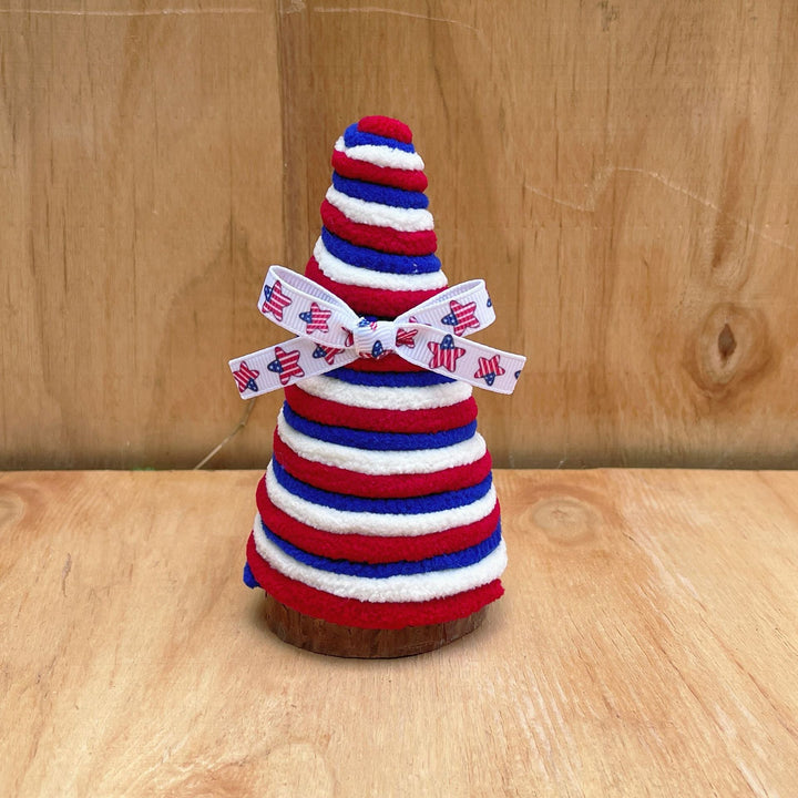 Unisex festive table tree made of knitted fleece with star topper and wooden base Kalsten