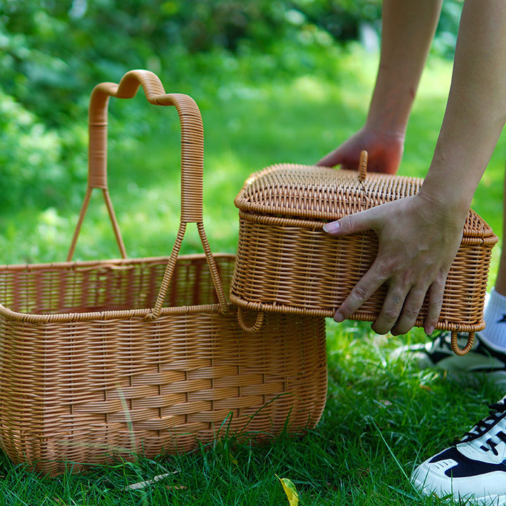 Ladies decorative laundry basket with lid and handle Kalsten