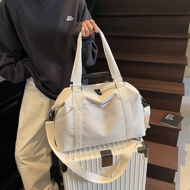 Sporty Weekend Bag With Ergonomic Carrying Options Kalsten