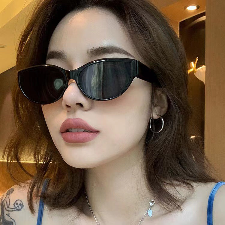 Women's Cat-Eye Sunglasses with Stylish Frame and UV Protection Kalsten