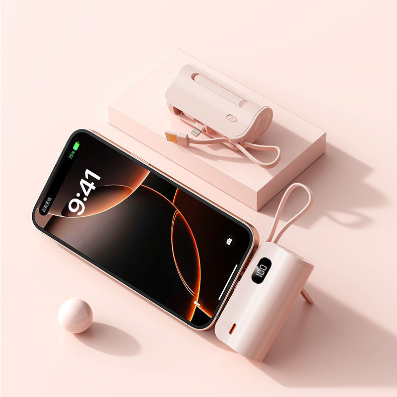 Portable chargers with USB-C and Lightning connection Kalsten