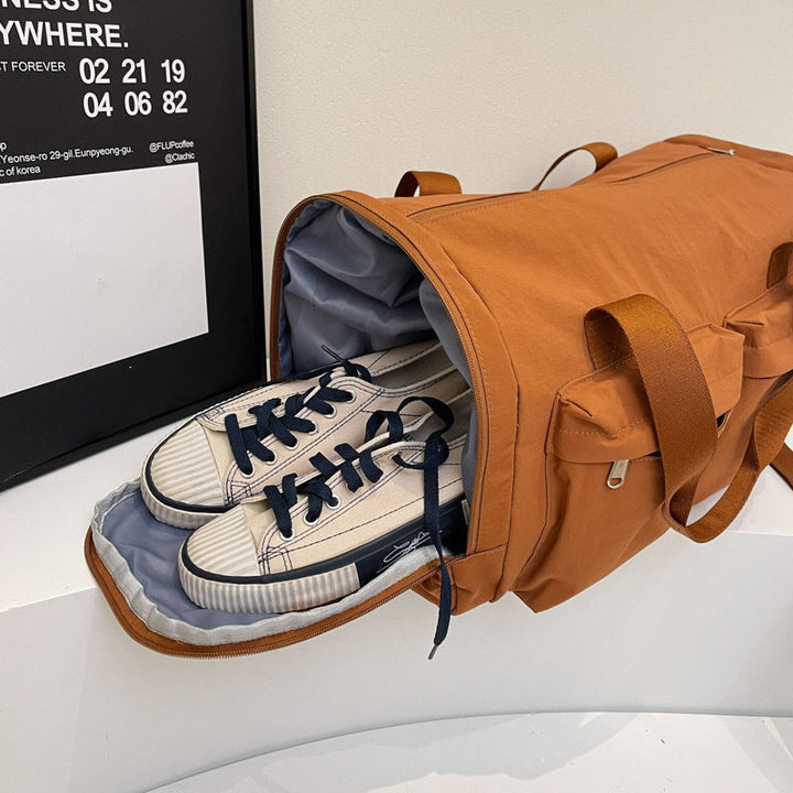 Men's Sporty Travel Bag with Innovative Storage Kalsten