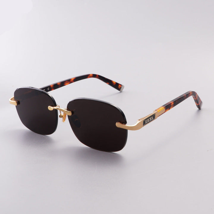 Ladies Elegant Sunglasses in Modern Retro Style Kalsten