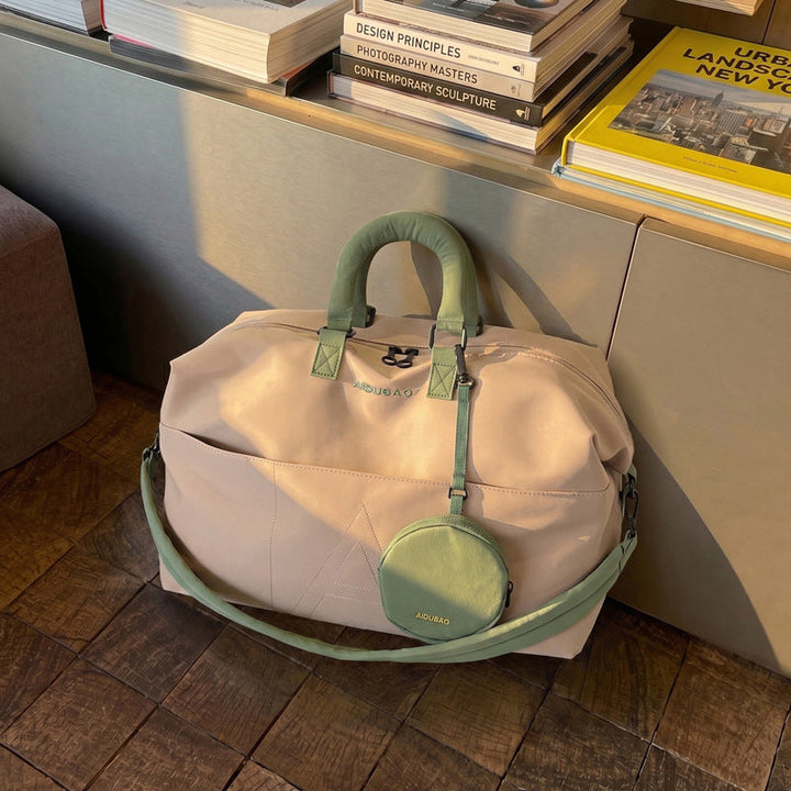 Elegant Travel Bag with Practical Accessories Kalsten