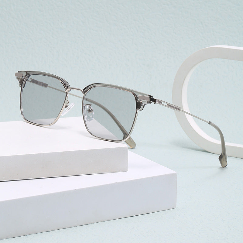 Women's square sunglasses with lightweight metal frame and wide temples Kalsten