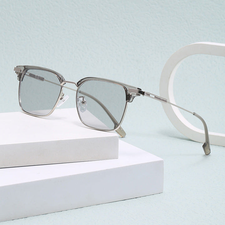 Women's square sunglasses with lightweight metal frame and wide temples Kalsten