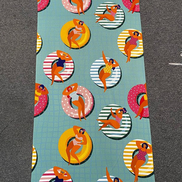 Beach towel with tropical flamingo design Kalsten