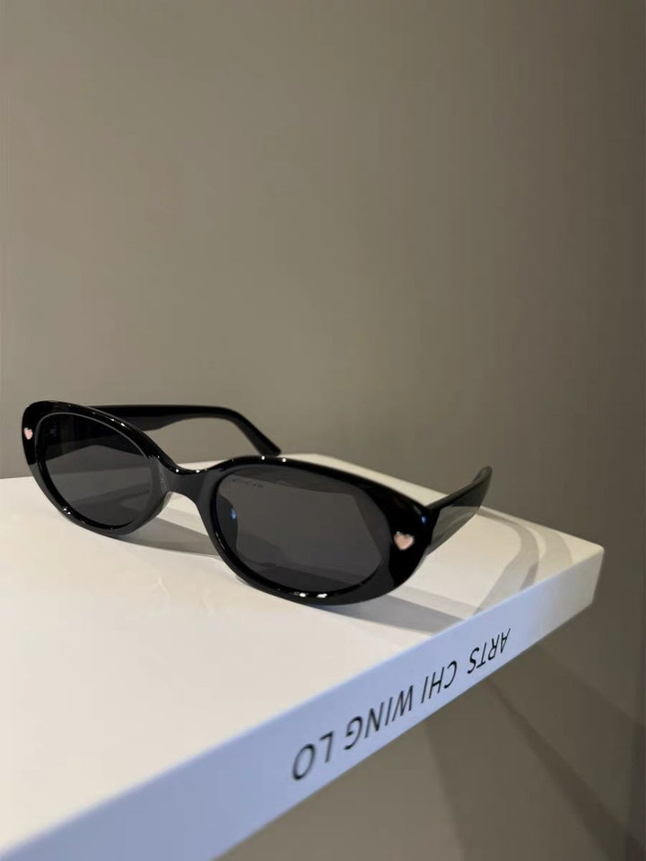 Fashionable Cat-Eye Sunglasses with Hearts Kalsten