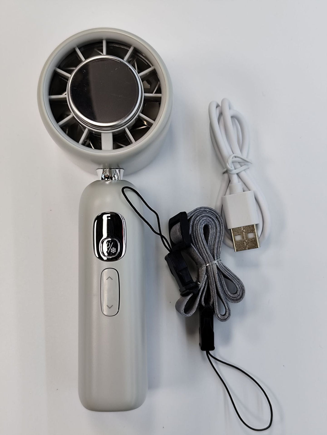 Women portable 2-in-1 mini fan and air humidifier Kalsten