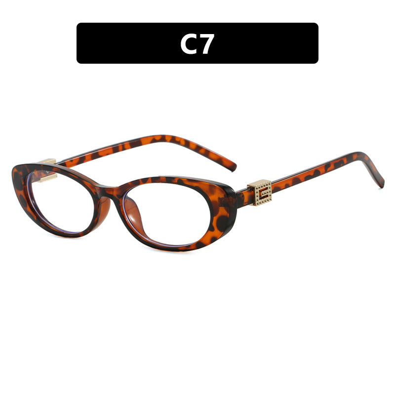 Women elegant Cat-Eye sunglasses with fine accents Kalsten