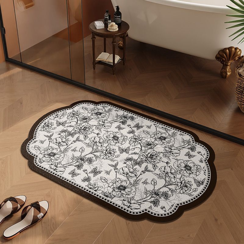 Decorative Bath Mat Kalsten
