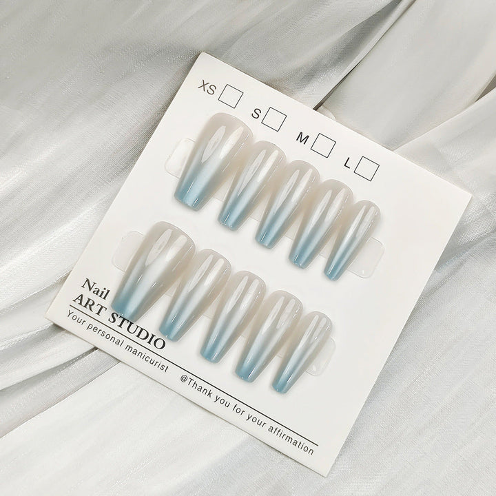 Elegant Artificial Nails with Shimmering Effect Kalsten