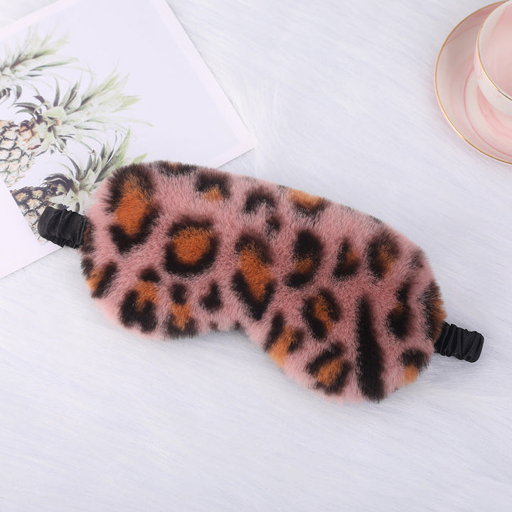 Women's cuddly faux fur sleep mask with heart-embossed surface and gathered comfort band Kalsten