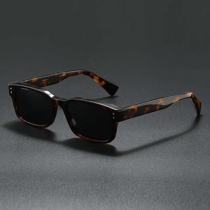 Women's sunglasses in modern, minimalist design Kalsten