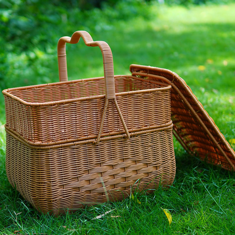 Ladies decorative laundry basket with lid and handle Kalsten