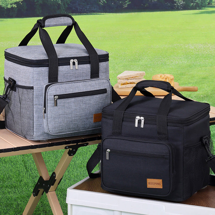 Insulated cooler bag with practical exterior pockets Kalsten