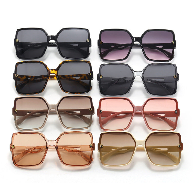 Women's fashionable oversized sunglasses with extravagant accents Kalsten